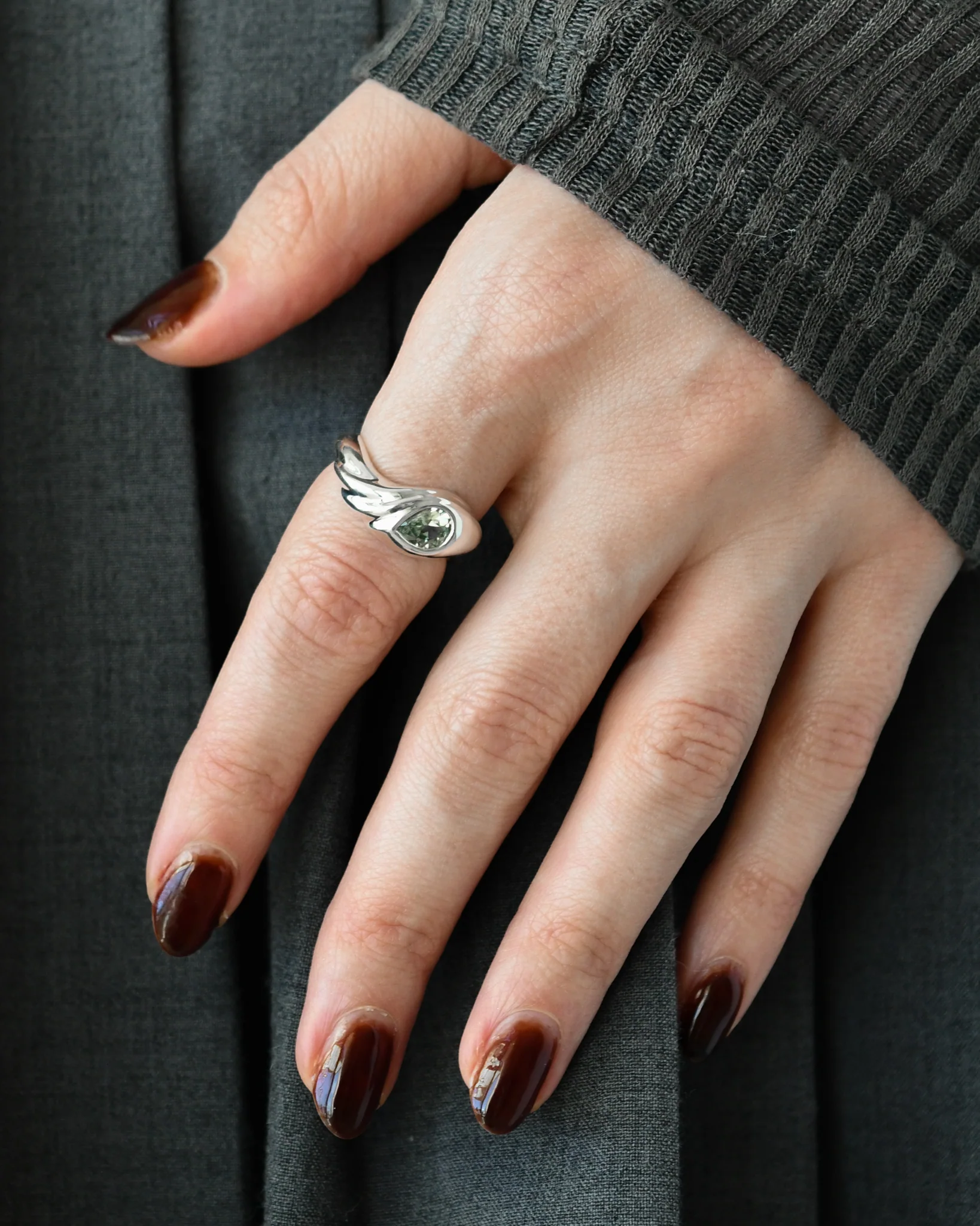 RING 101 | SOFT GREEN SAPPHIRE - Image 3